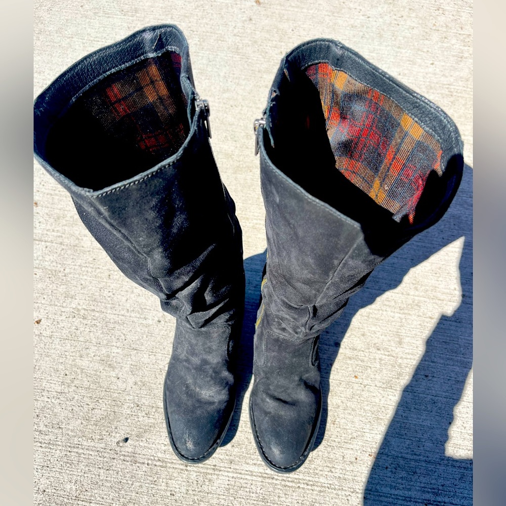 SOLD Born boots, women’s 6M